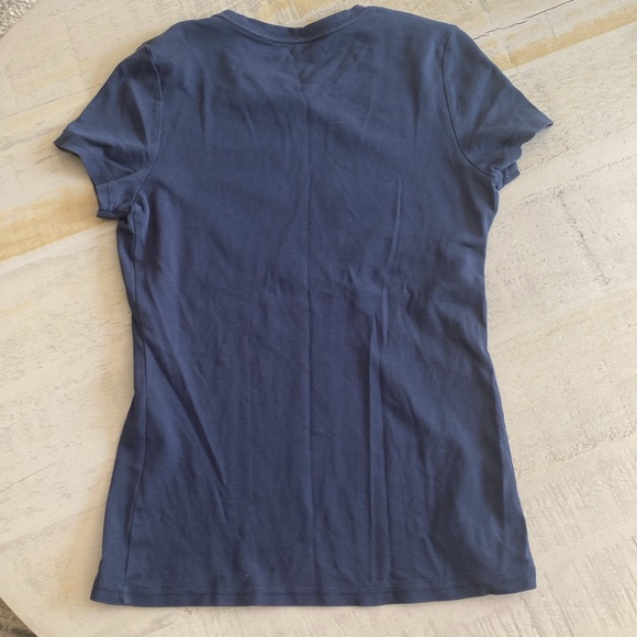 Women’s Vineyard Vines Women’s Tee - Picture 3 of 5